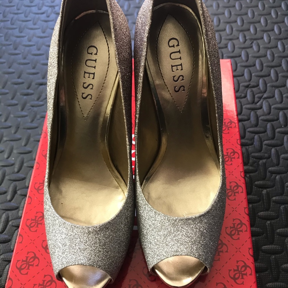 Silver Gold ombré Guess 3” heel - Picture 3 of 4